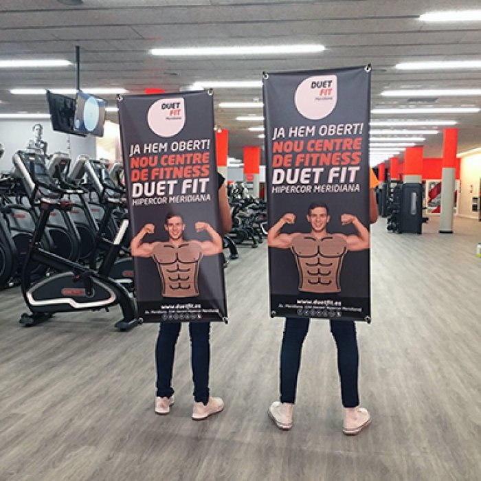 Duet Fit Walkers | Belowactions street marketing Barcelona